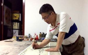 追白石墨韵 写心中精灵/专访著名书画家何志