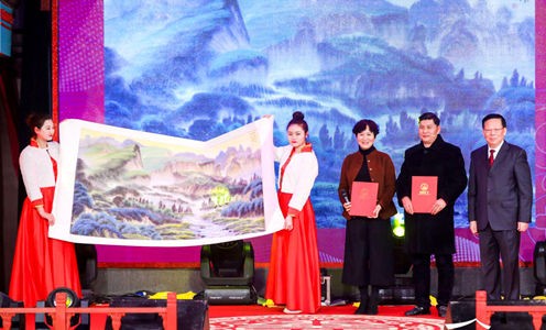 当代山水画家李恒捐赠国画作品助力慈善