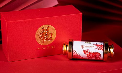 雅而尚礼、文不失秀的《牛运同福》卷筒装贺岁牛流通币